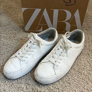 Zara Women’s White Sneakers size US 8 (39 EUR)